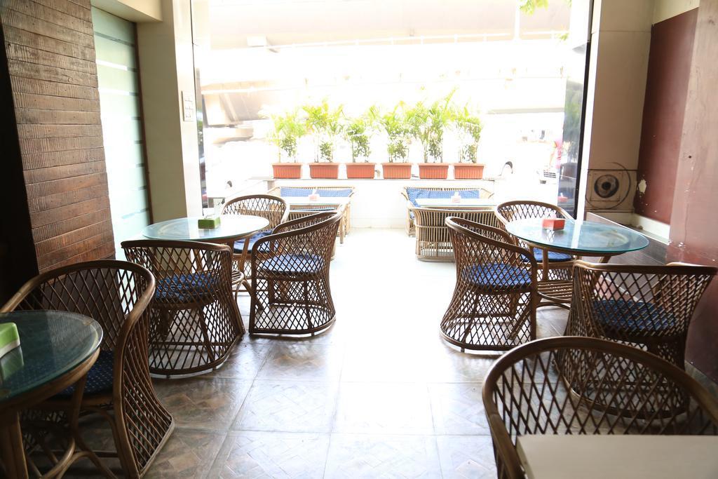 Hotel Panvel Palace 外观 照片