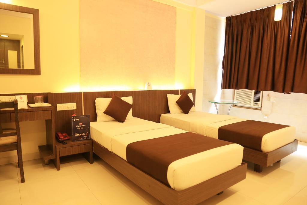 Hotel Panvel Palace 外观 照片
