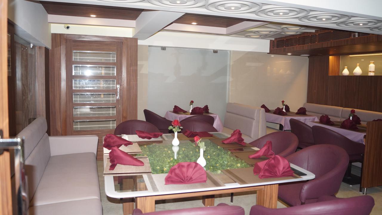 Hotel Panvel Palace 外观 照片