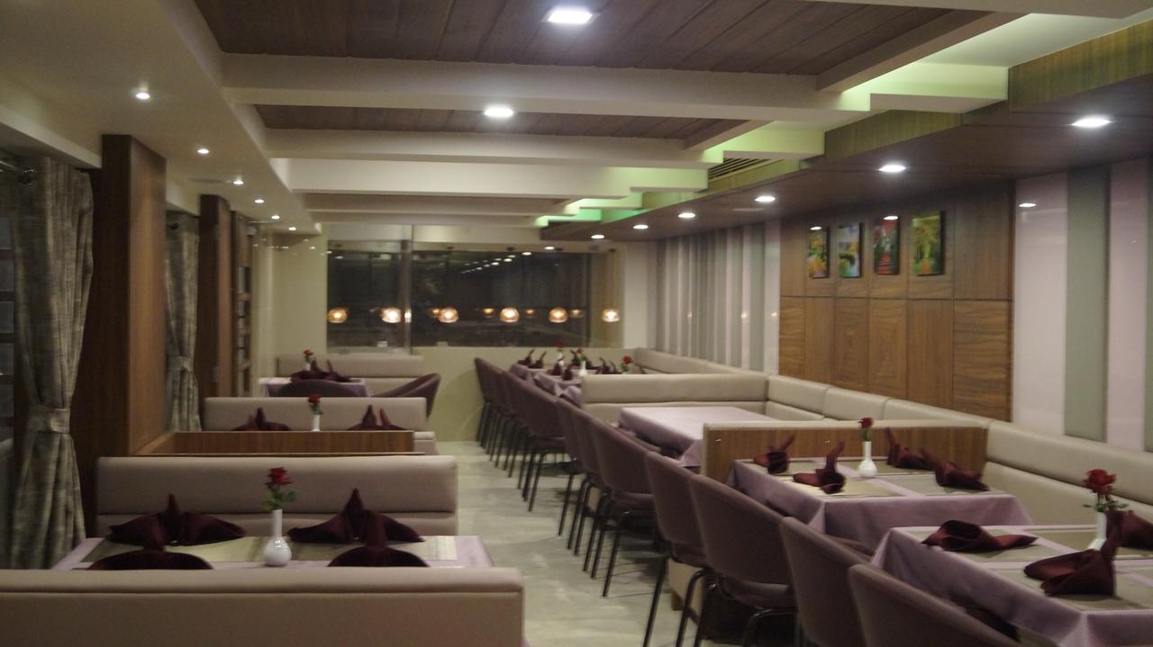 Hotel Panvel Palace 外观 照片