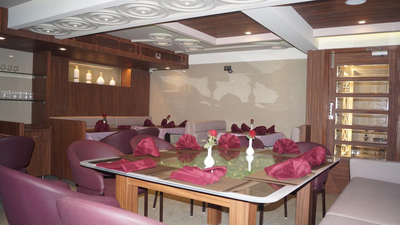 Hotel Panvel Palace 外观 照片